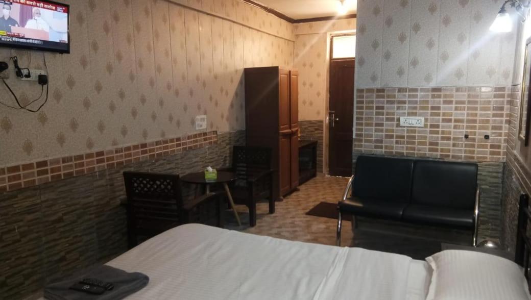 Hotel O Hya'S Homestay Dehradun Eksteriør bilde
