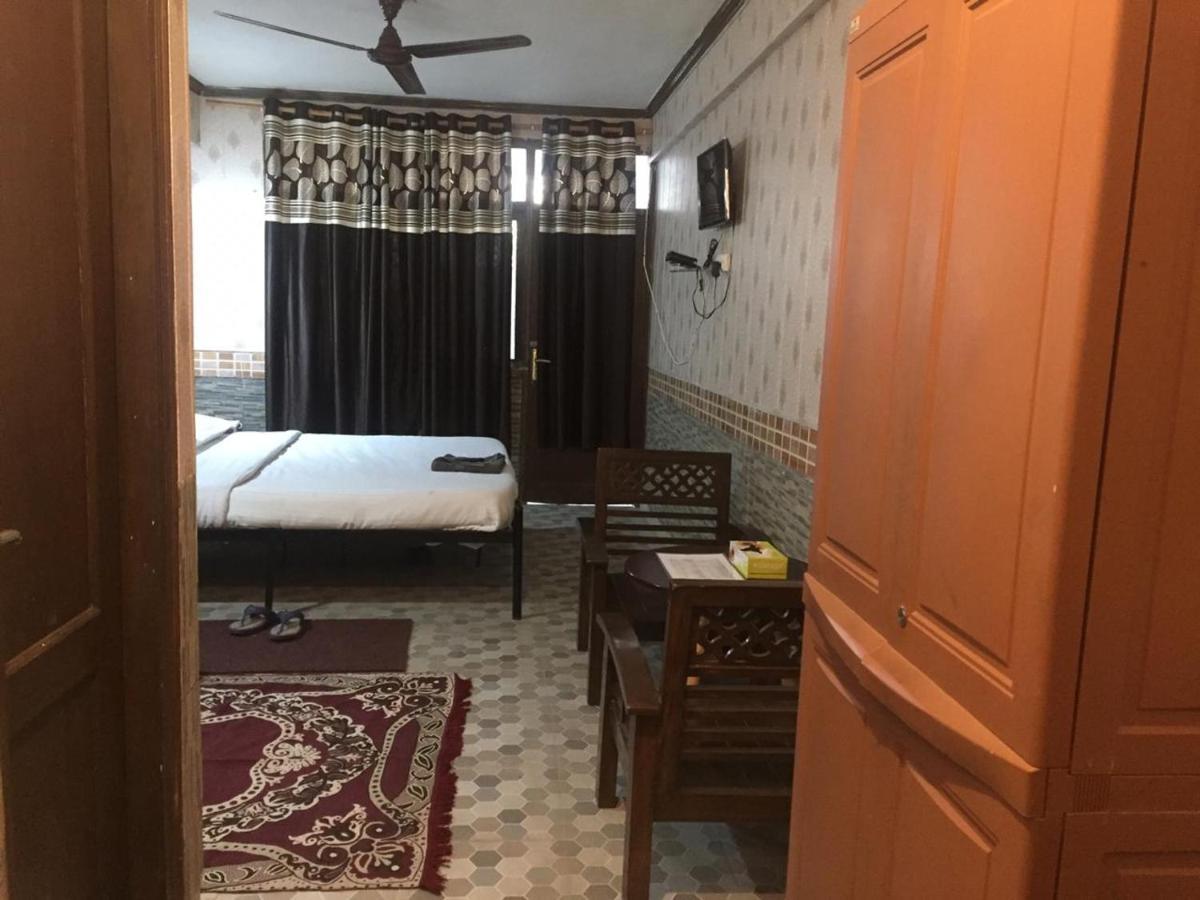 Hotel O Hya'S Homestay Dehradun Eksteriør bilde